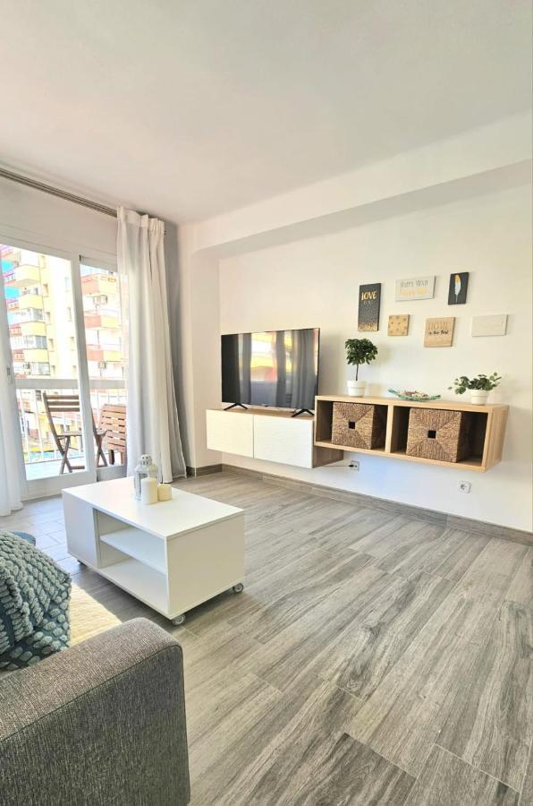 Appartamento Mavi Torre Del Mar Esterno foto